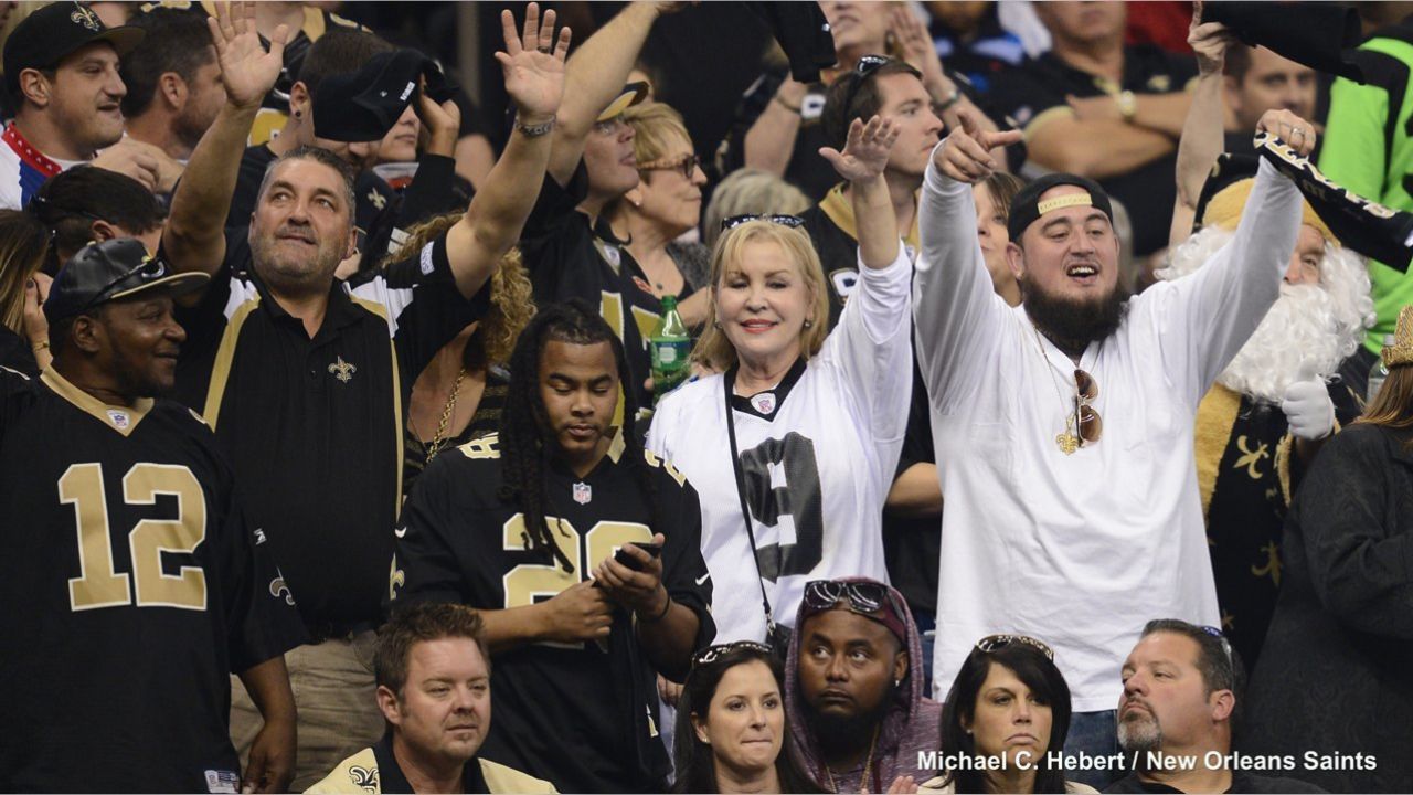 Carolina Panthers Vs. New Orleans Saints. Fans Support On NFL Game.  Silhouette Of Supporters, Big Screen With Two Rivals In Background. Stock  Photo, Picture and Royalty Free Image. Image 151159294.