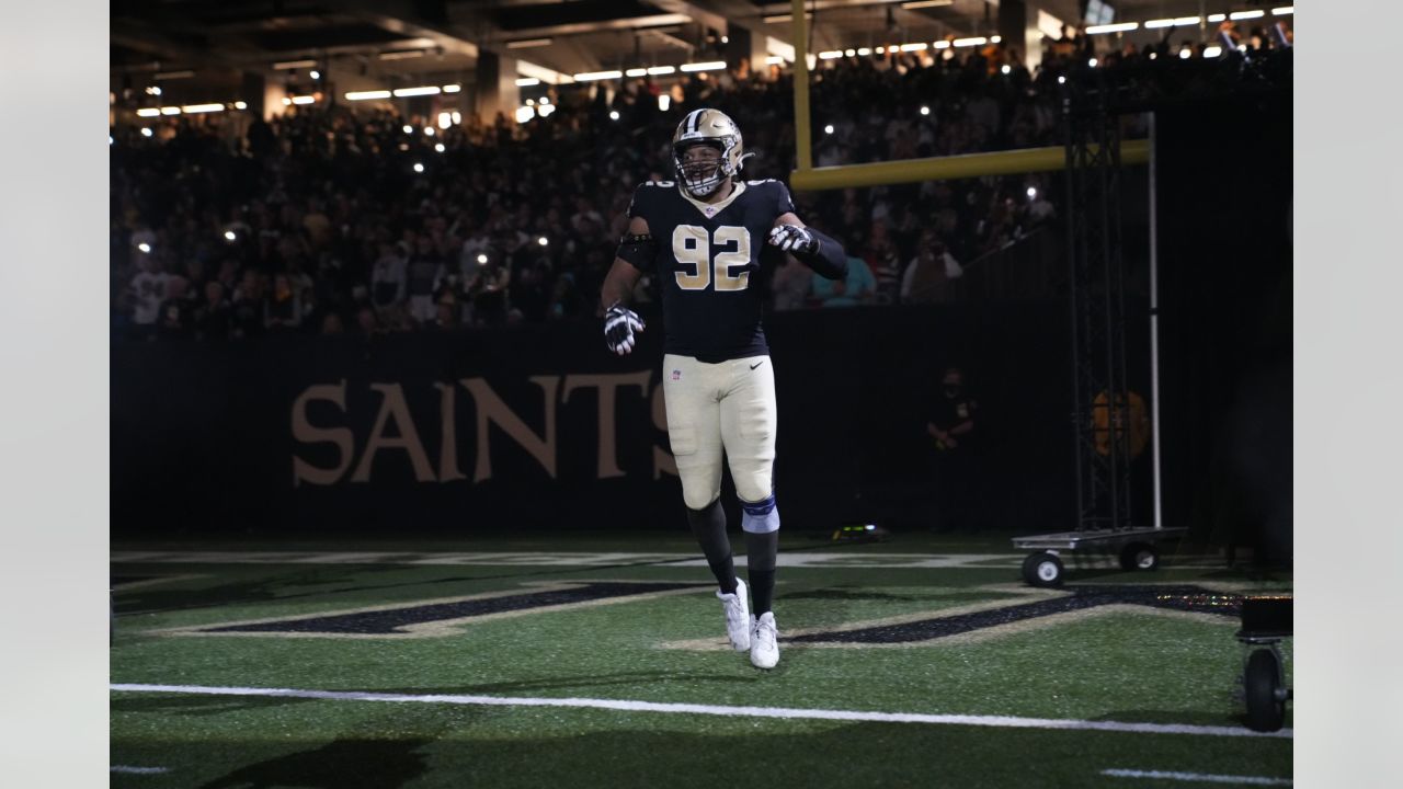 New Orleans Saints defensive end Marcus Davenport (92) in action during an  NFL football game against the Atlanta Falcons, Sunday, Nov. 7, 2021, in New  Orleans. (AP Photo/Tyler Kaufman Stock Photo - Alamy