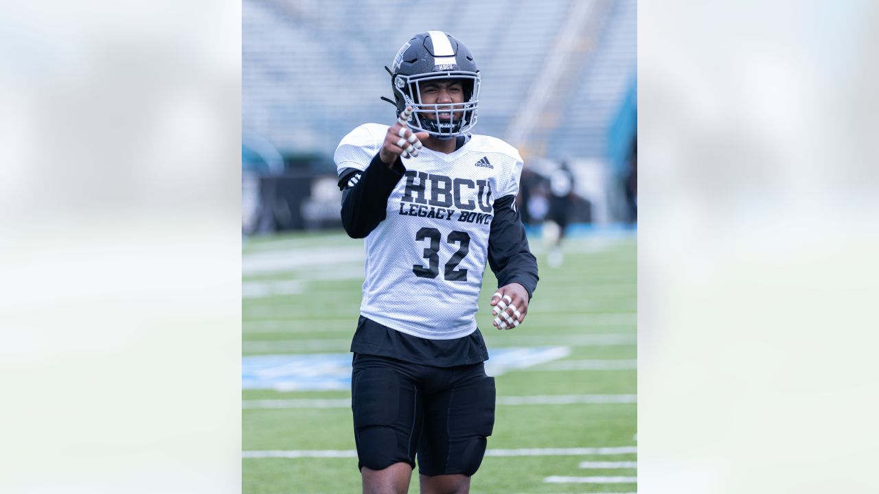 Southern's Jordan Lewis Presented Black College Football Hall of Fame Mel  Blount Defensive Player of the Year Trophy - Southern University