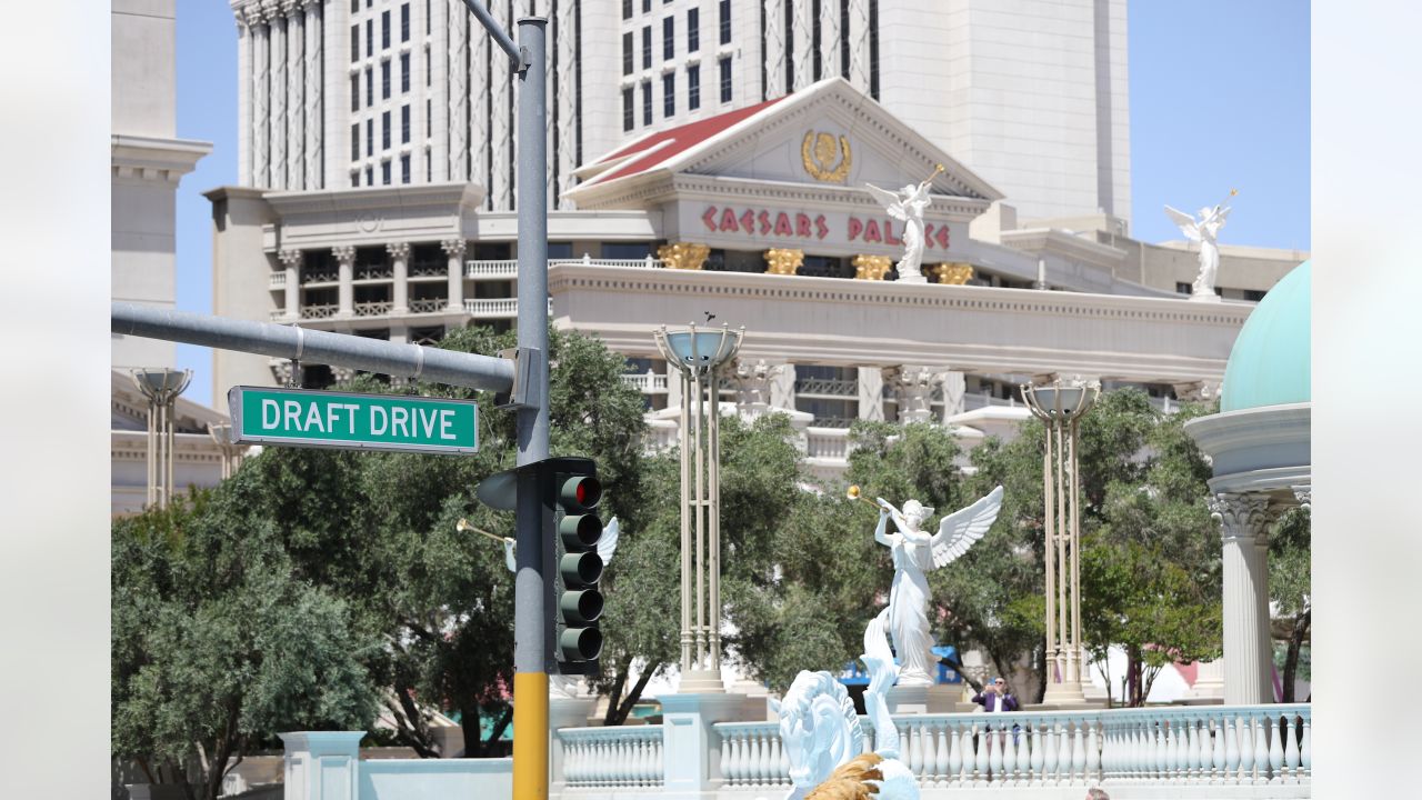 George Addams on Twitter: Bellagio fountains, with the NFL draft