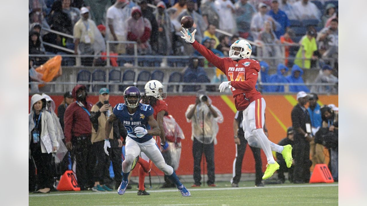 Meet the Team Photos: Jarvis Landry joins the New Orleans Saints