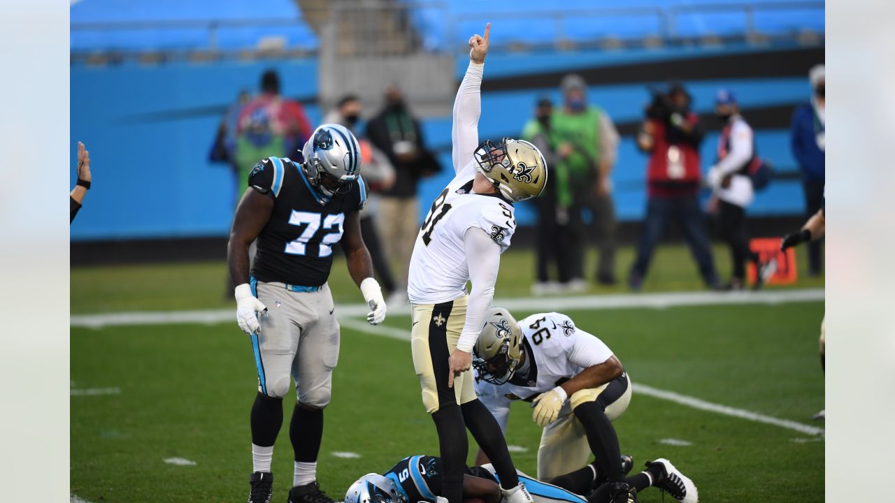 Saints rout Panthers 33-7 to earn No. 2 seed in NFC playoffs