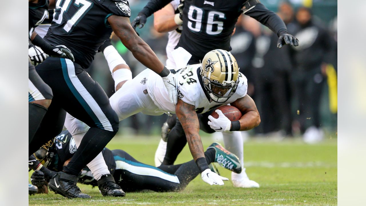 Eagles beat Saints 40-29, New Orleans' losing streak reaches three