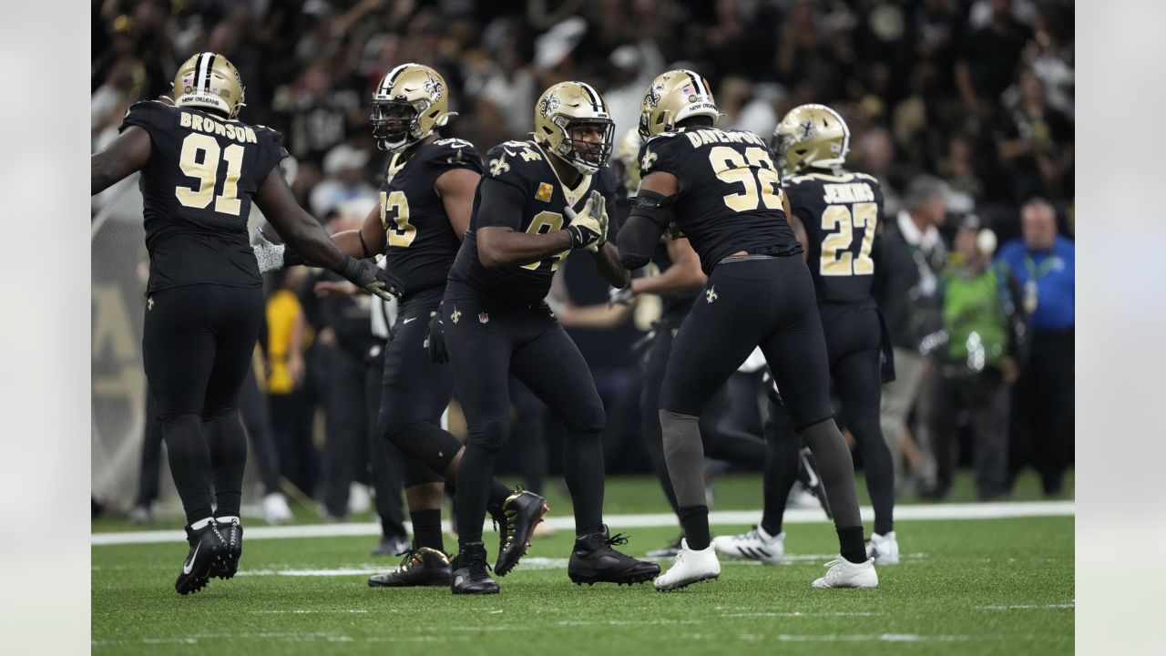 New Orleans Saints defensive end Marcus Davenport (92) in action during an  NFL football game against the Atlanta Falcons, Sunday, Nov. 7, 2021, in New  Orleans. (AP Photo/Tyler Kaufman Stock Photo - Alamy