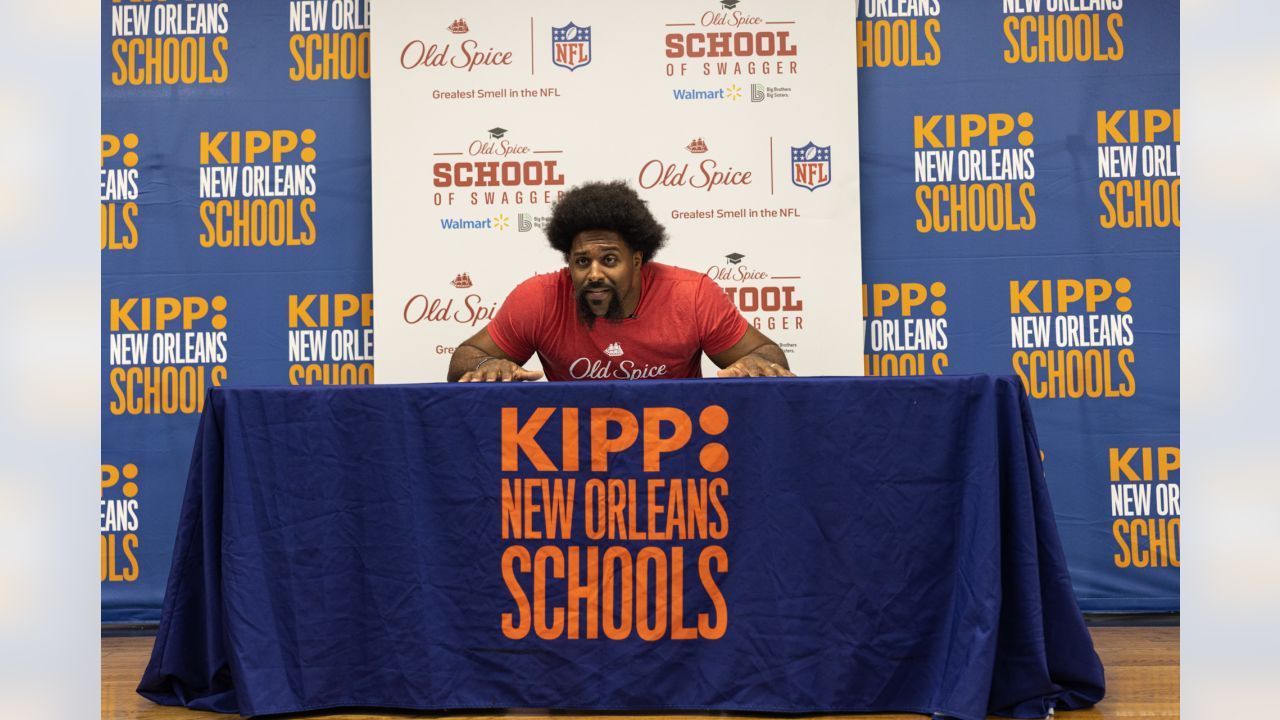 Old Spice x New Orleans Saints DE Cam Jordan teamed up to visit JFK!