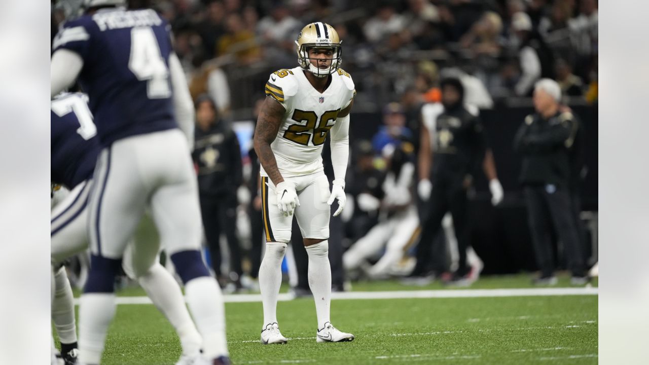 New Orleans Saints cornerback P.J. Williams (26) warms up before