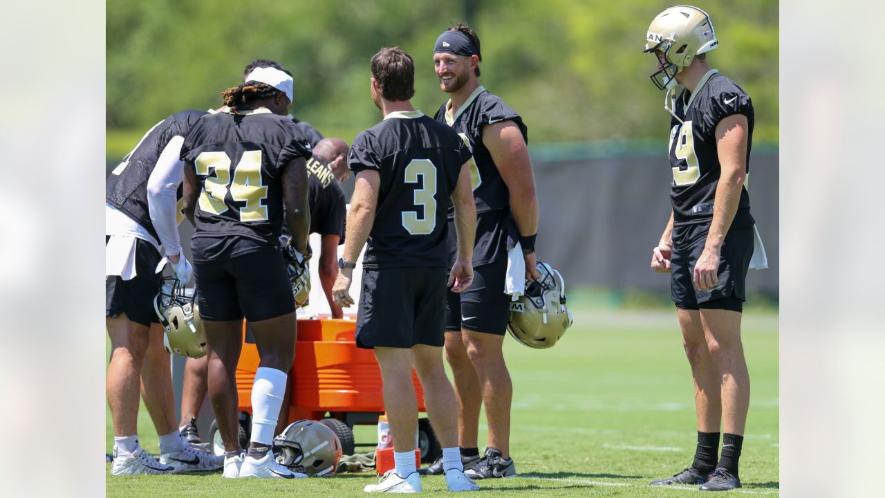 2022 Saints OTAs - New Orleans Saints wide receiver Jarvis Landry brings  the juice to OTAs too