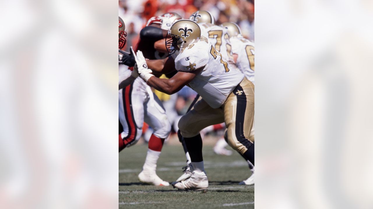 Willie Roaf Signed New Orleans Saints vs 49ers 8x10 Photo w/HOF 2012