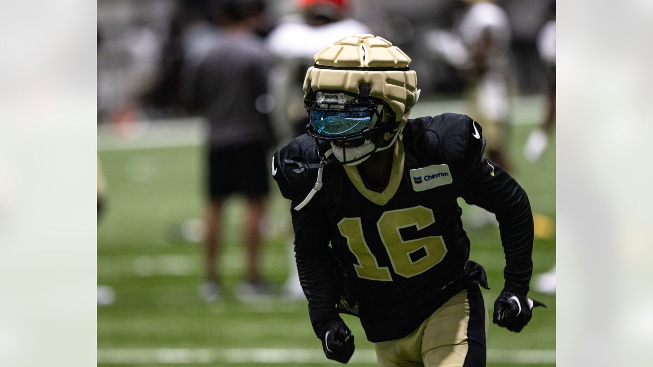 LSU experimenting with air-conditioned football helmets