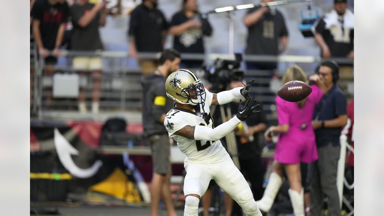 New Orleans Saints cornerback Alontae Taylor (27) looks into the backfield  during an NFL football game against the San Francisco 49ers, Sunday,  Nov.27, 2022, in Santa Clara, Calif. (AP Photo/Scot Tucker Stock