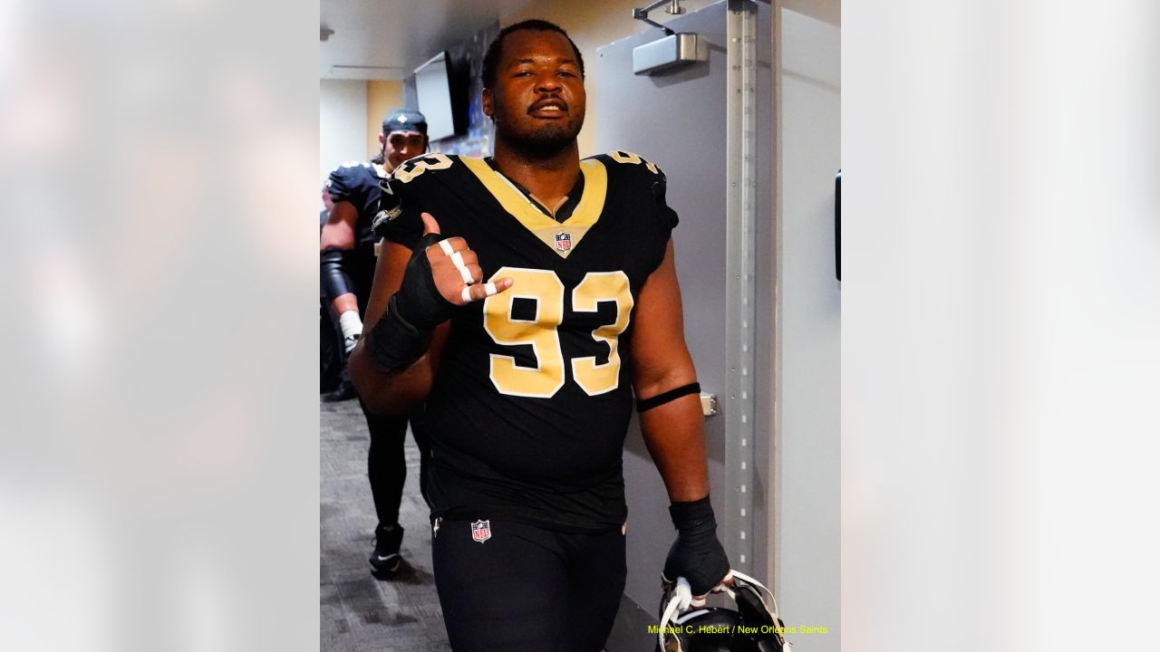 New Orleans Saints tight end Juwan Johnson (83) warms up before an NFL  preseason football game against the Los Angeles Chargers, Friday, Aug. 26,  2022, in New Orleans. (AP Photo/Tyler Kaufman Stock