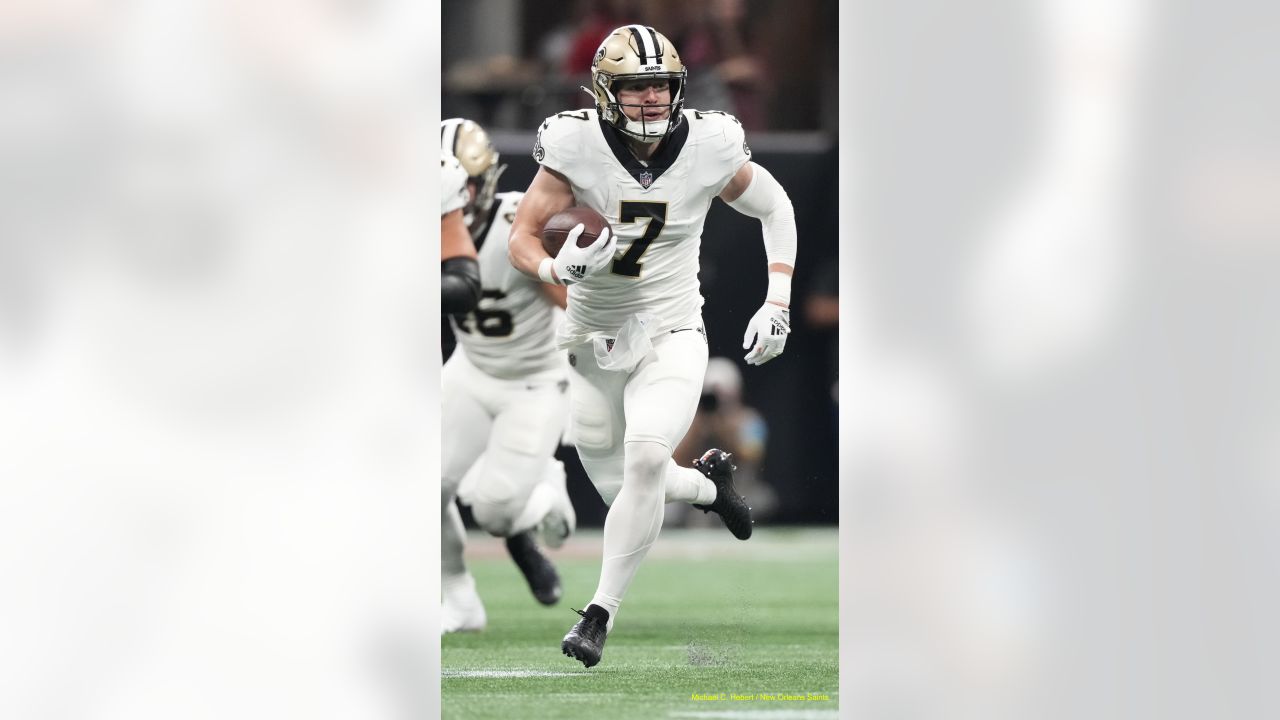 Saints defeat Falcons 27-26 in nail-biting fashion