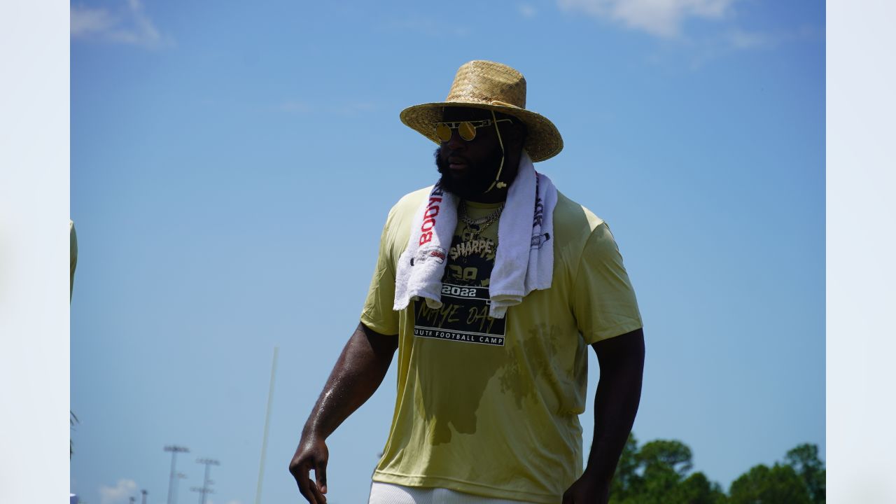 Photos: Marcus Maye hosts free youth football camp