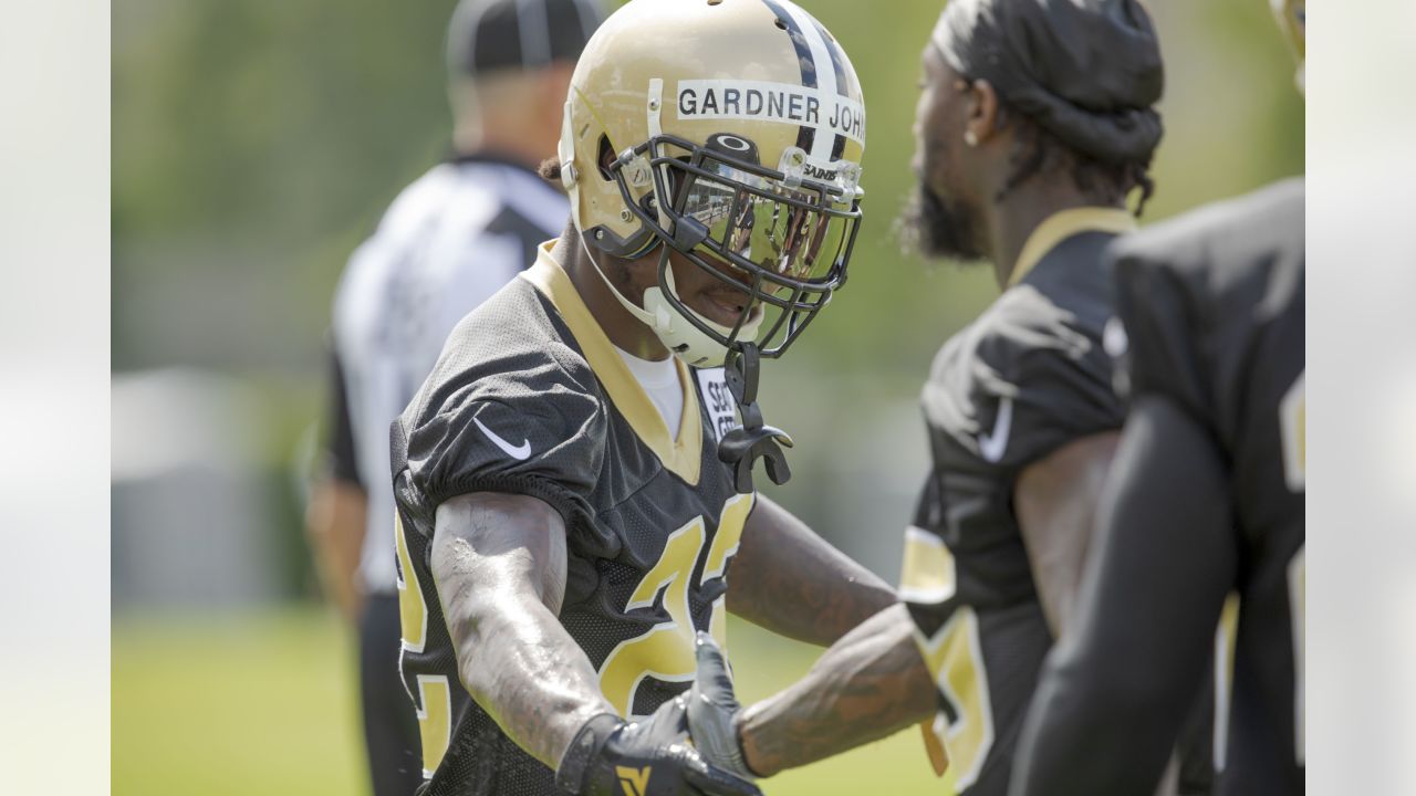 Marquez Callaway wears college No. 1 jersey at Saints pictures day