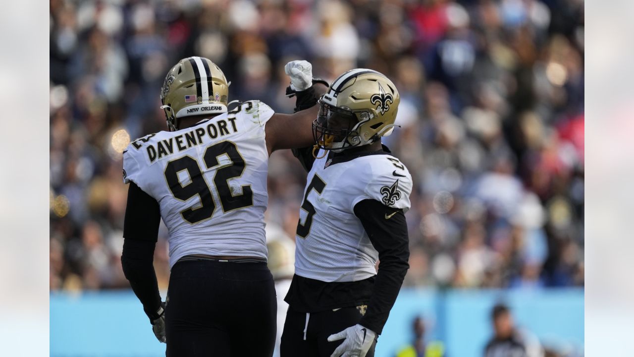 New Orleans Saints linebacker Kwon Alexander (5) looks up at the