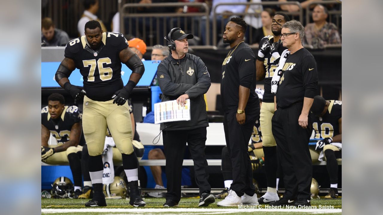 East Rutherford, New Jersey, USA. 1st Oct, 2018. New Orleans Saints and New  York Giants player pray after the game between the New Orlean Saints and  the New York Giants at MetLife