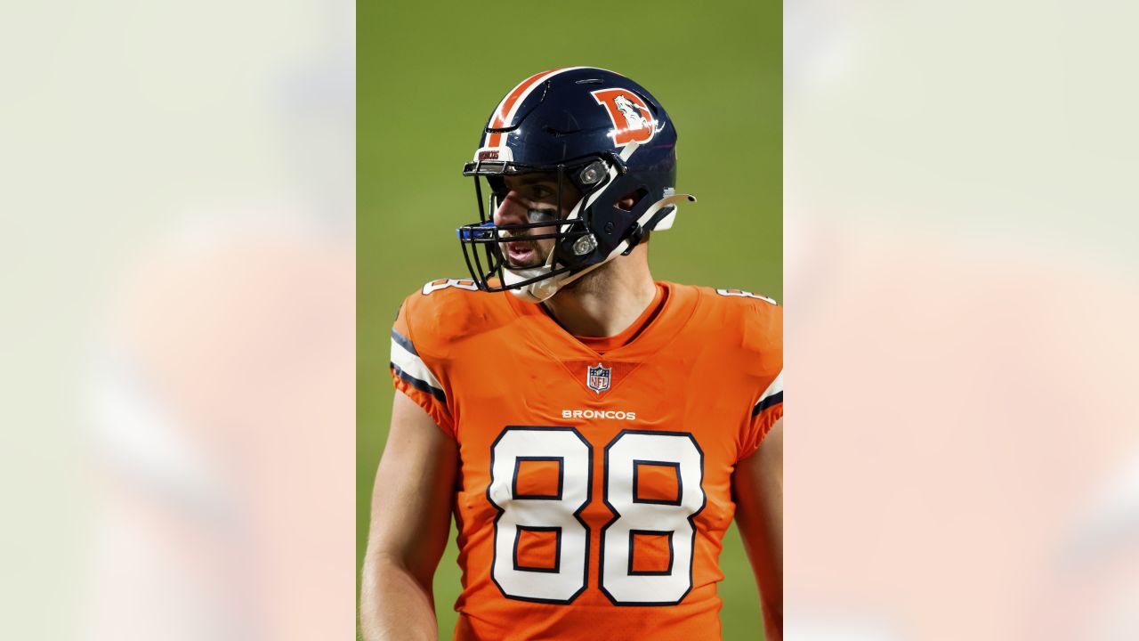 Denver Broncos news: Team signing tight end Nick Vannett