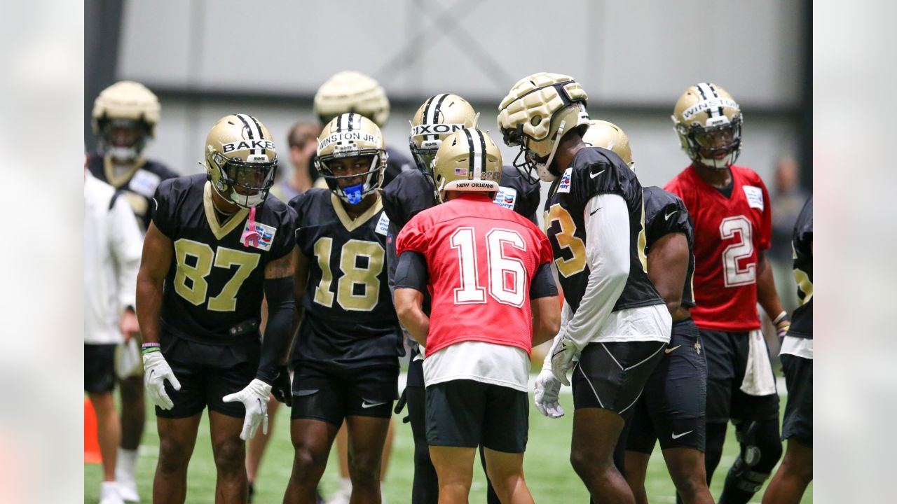 New Orleans Saints defensive tackle David Onyemata (93) stretches during  NFL football training camp in Metairie, La., Wednesday, Aug. 11, 2021. (AP  Photo/Derick Hingle Stock Photo - Alamy