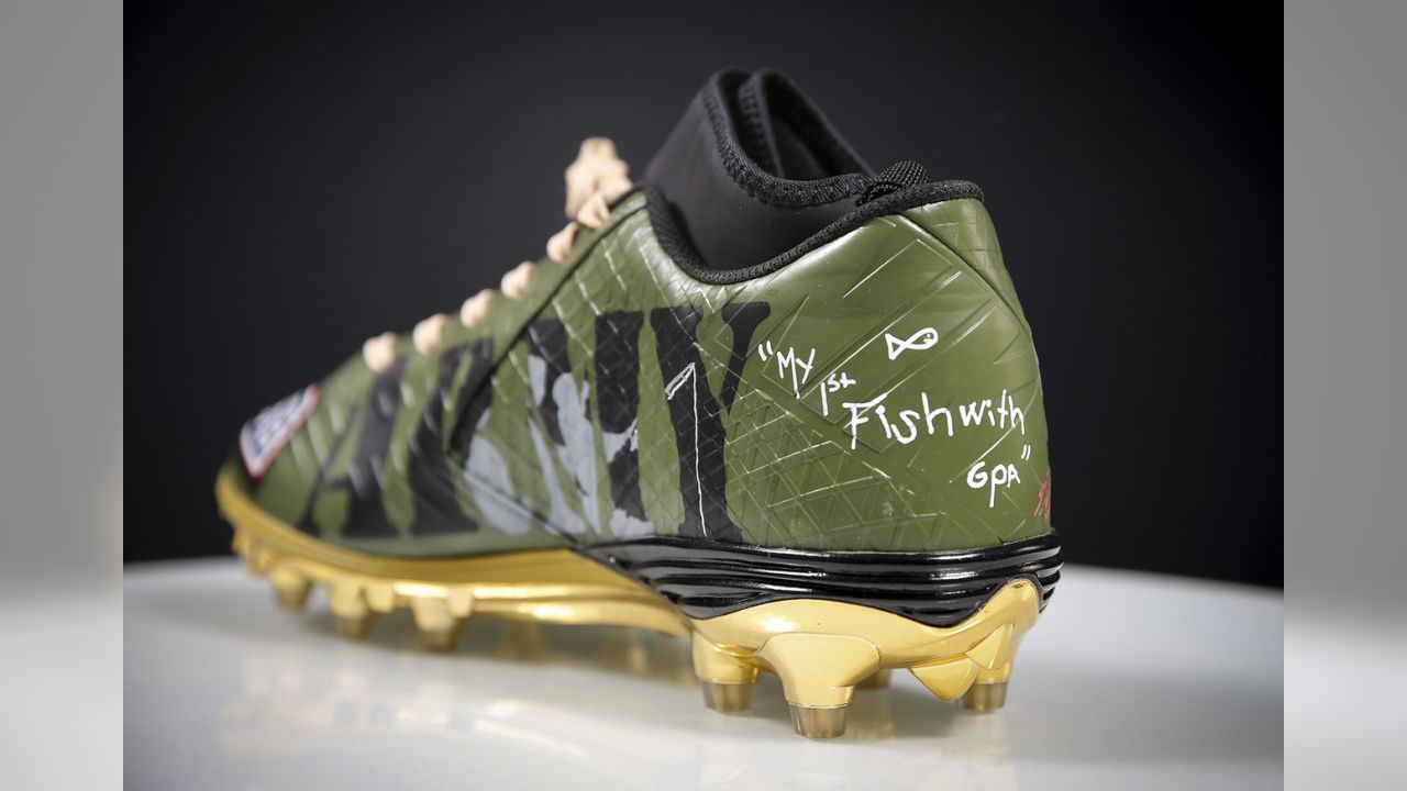 theScore - Drew Brees' Supreme Louis Vuitton cleats are something else. 🔥  (📷: New Orleans Saints)