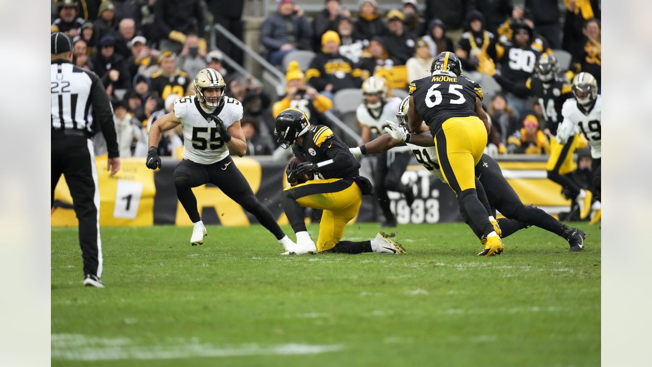 New Orleans Saints linebacker Kaden Elliss (55) in action during an NFL  football game against the New York Giants, Sunday, Oct. 3, 2021, in New  Orleans. (AP Photo/Tyler Kaufman Stock Photo - Alamy