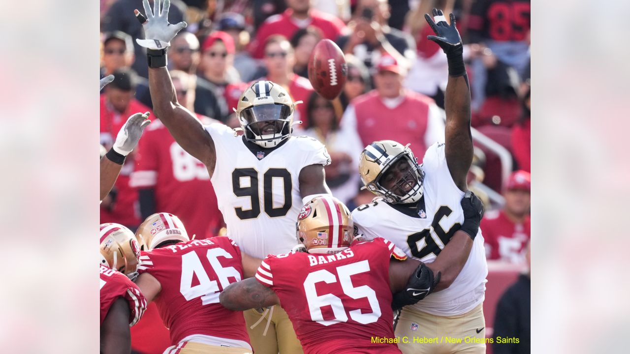 7,826 San Francisco 49ers V New Orleans Saints Photos & High Res