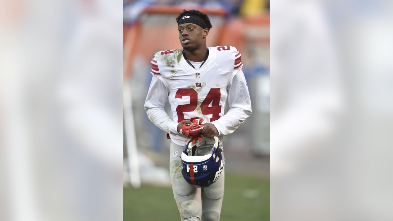 New Orleans Saints cornerback Eli Apple (25) goes through drills during  training camp at their …