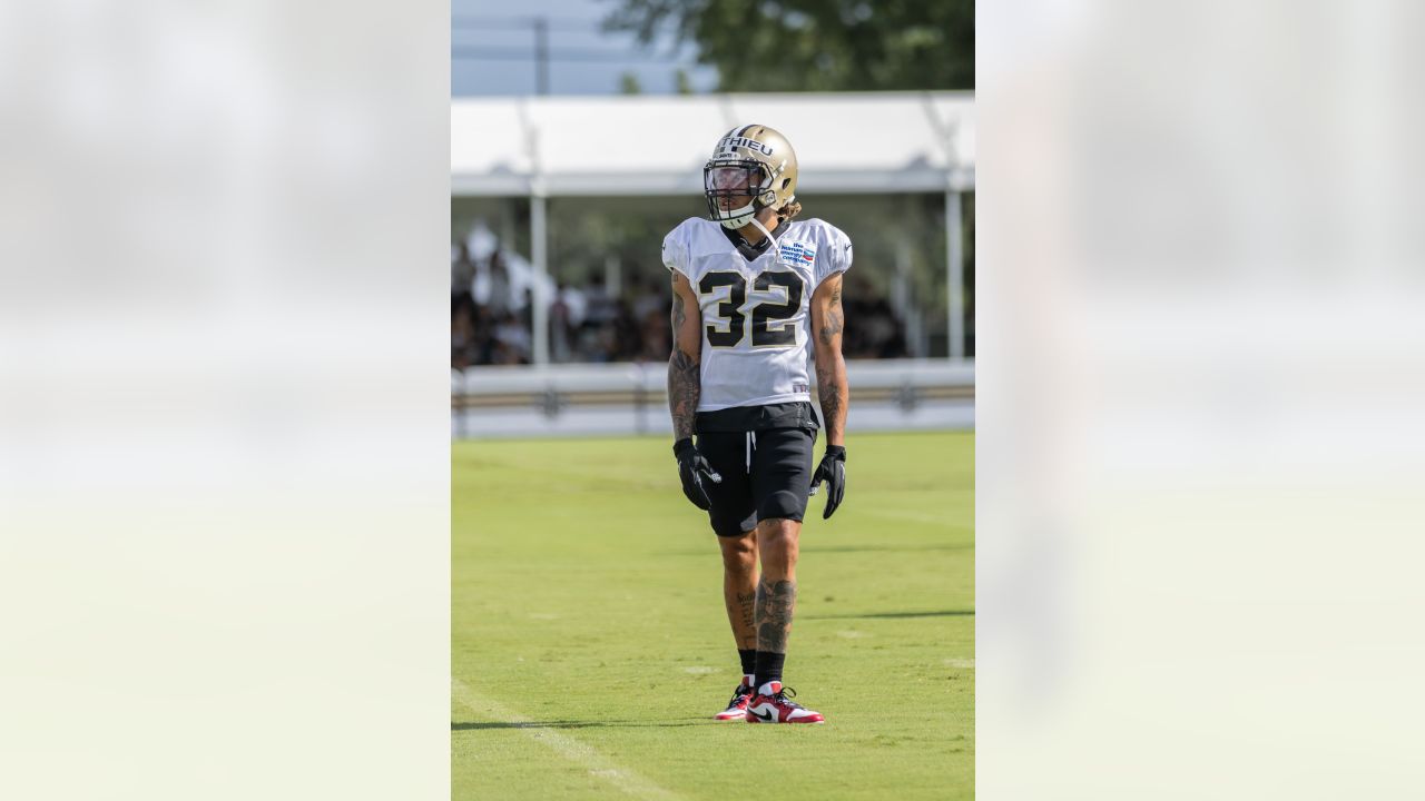 Saints rookie Alontae Taylor finally inks deal ahead of camp