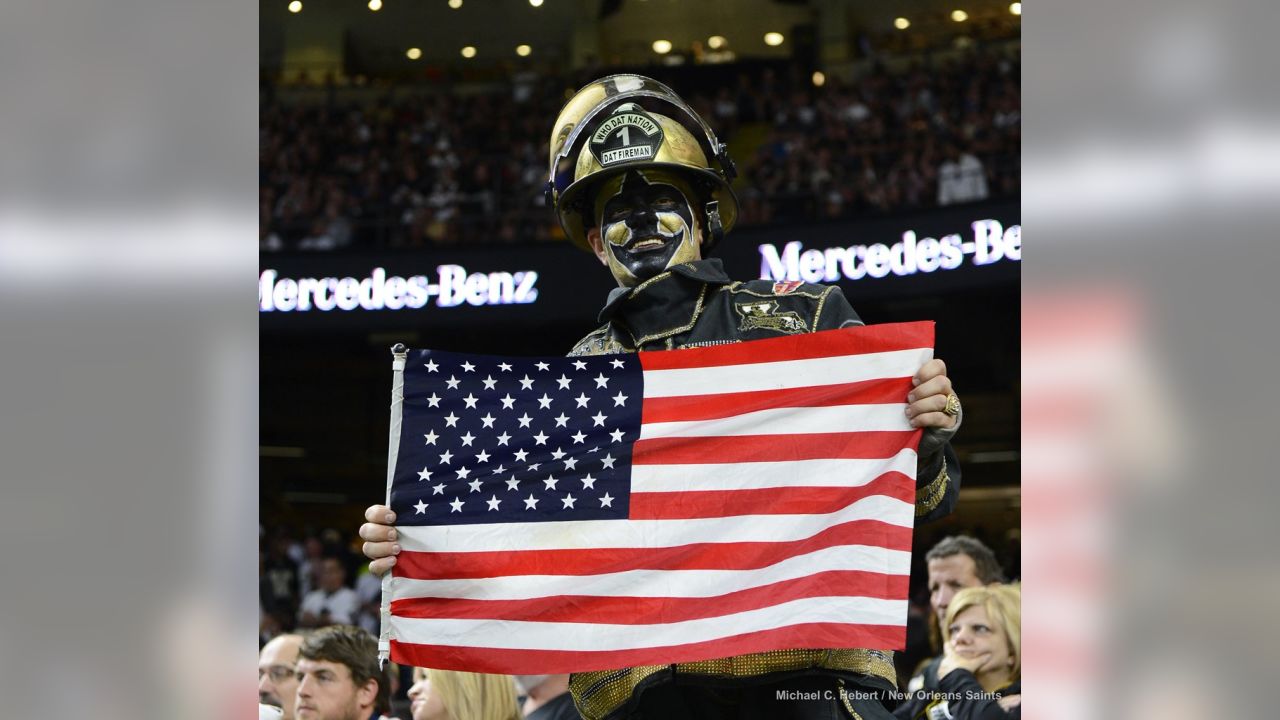 30 photos of New Orleans Saints fans costumes at Halloween games