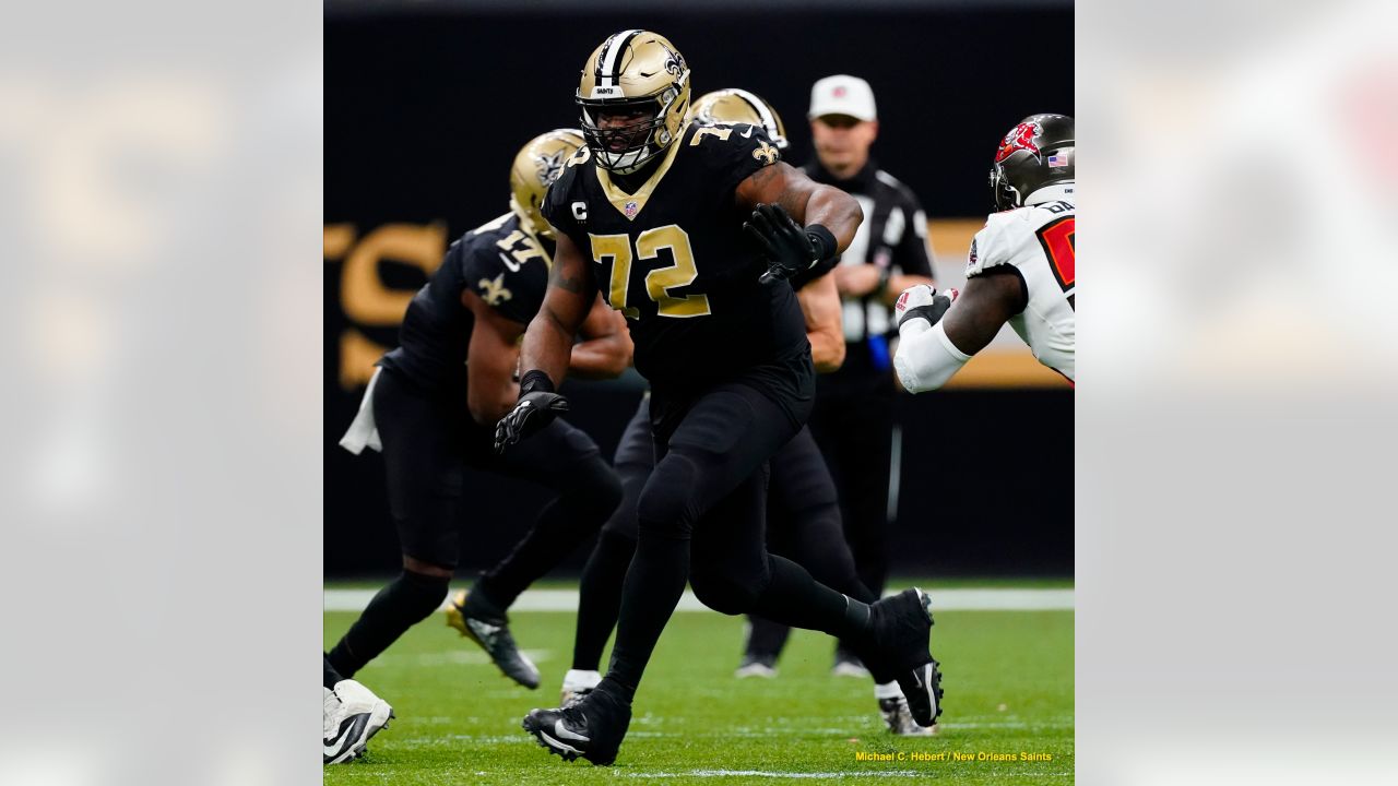 Terron Armstead limps off, Saints trail by 10 - NBC Sports