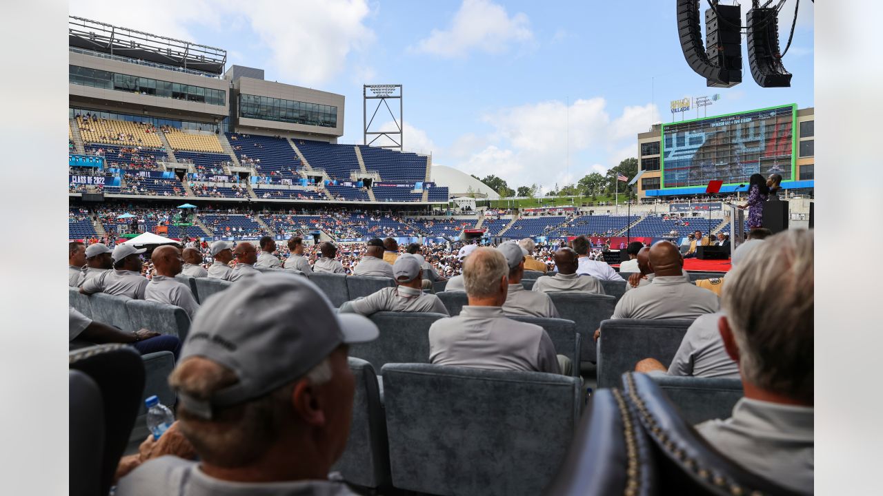 Sam Mills Enshrined Into The Pro Football Hall Of Fame Class Of 2022 –  Press Room - Montclair State University