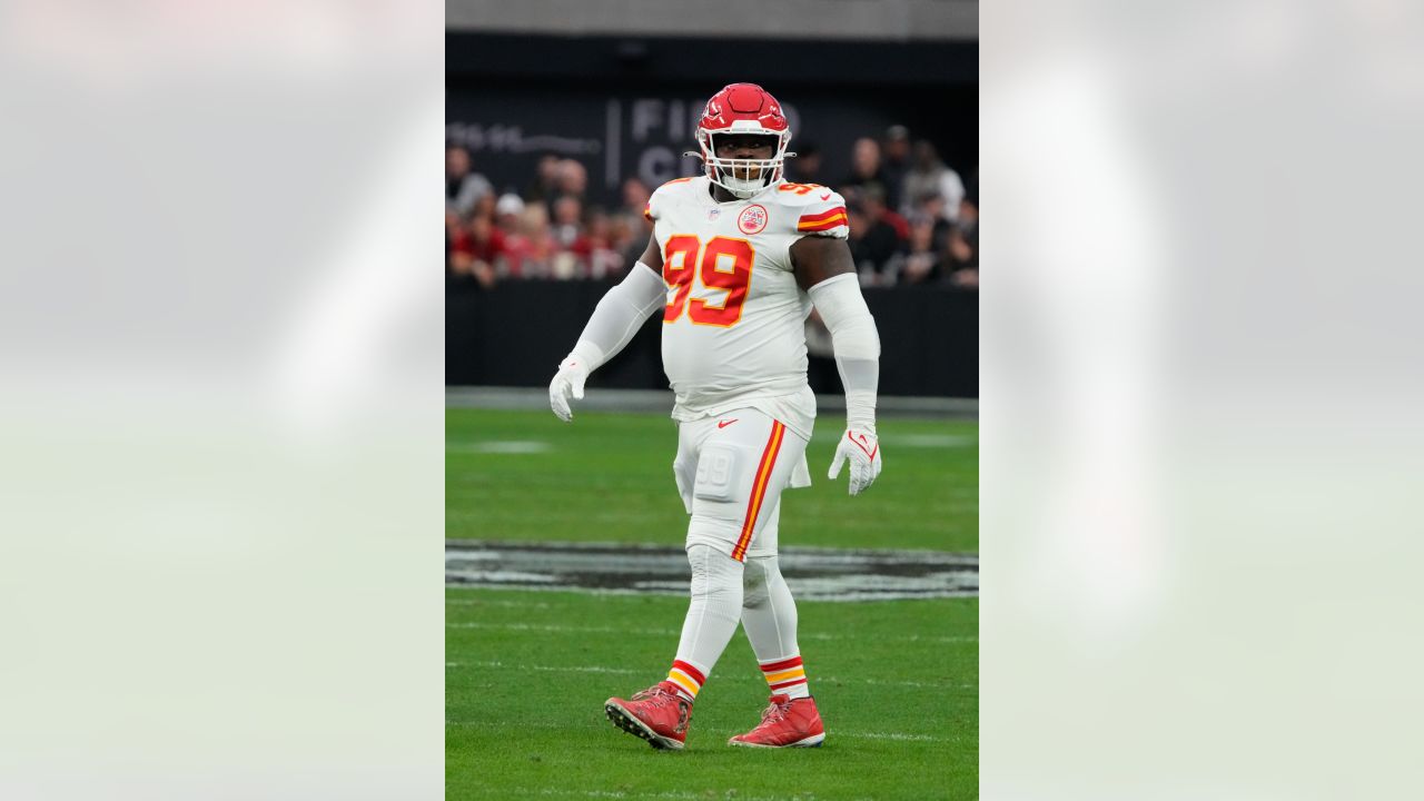 BREAKING: Former Chiefs DL Khalen Saunders SIGNS with Saints 