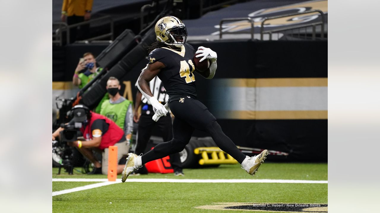 New Orleans Saints running back Alvin Kamara defying description as he  embarks on record-setting pace