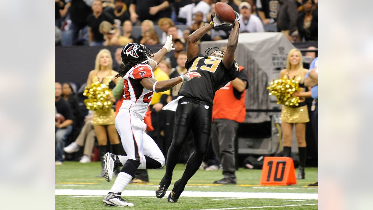 New Orleans Saints receiver Devery Henderson smiles after catching