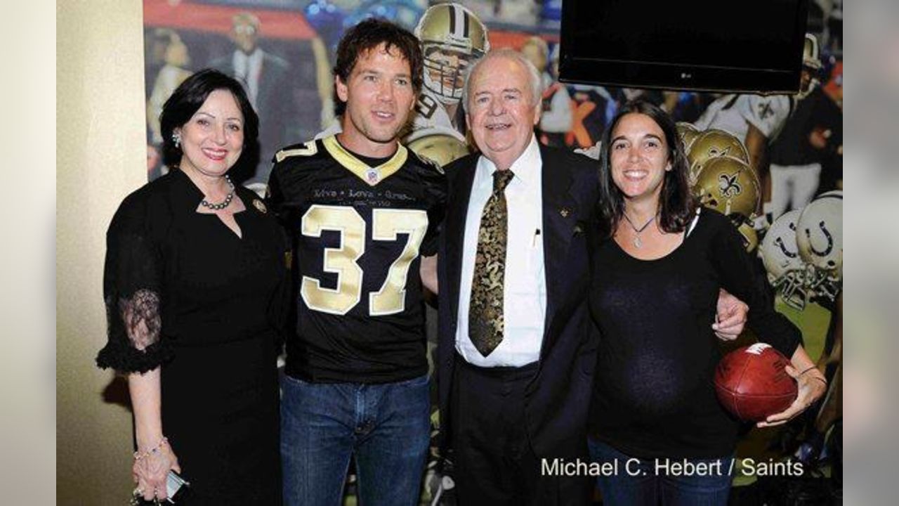 New Orleans Saints - Drew Brees and Team Gleason #NationalHugDay