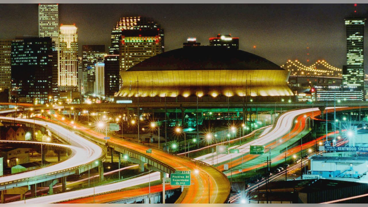 New Orleans Saints - Mercedes-Benz Superdome Tapestry by John