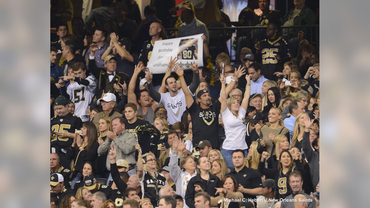 New Orleans Saints fans celebrate a 24-23 win over the Baltimore Ravens  after an NFL game at M&T Bank Stadium in Baltimore, Maryland, October 21,  2018. Photo by David Tulis/UPI Stock Photo - Alamy