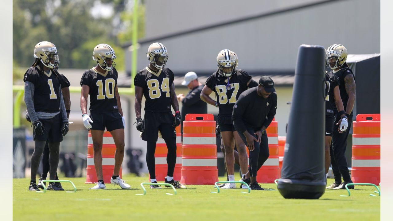 New Orleans Saints - Jarvis Landry catches ball over camper at his