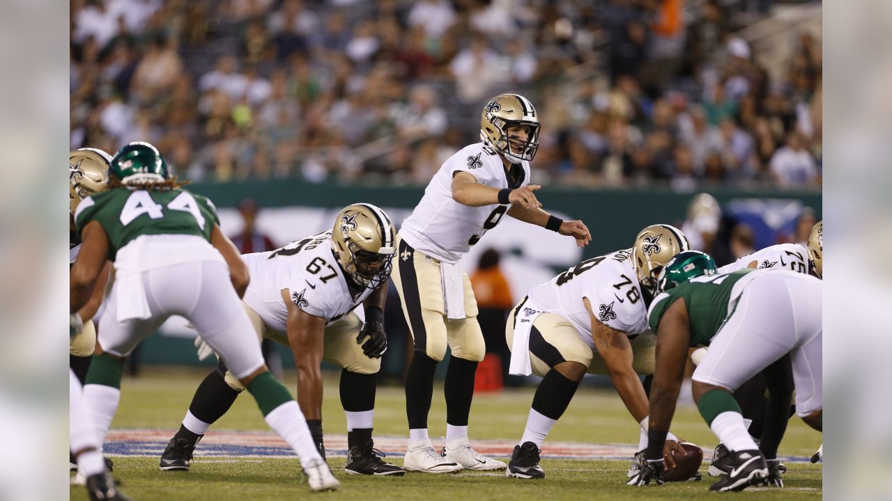 East Rutherford, New Jersey, USA. 24th August, 2019. : New Orleans Saints  quarterback Drew Brees (9) looks to pass during a preseason game between  the New Orleans Saints and the New York