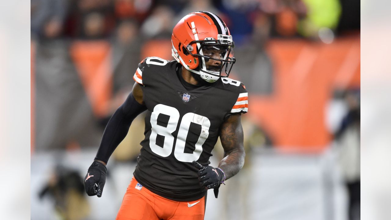 Former Browns receiver Jarvis Landry signs a one-year deal with his  hometown Saints 