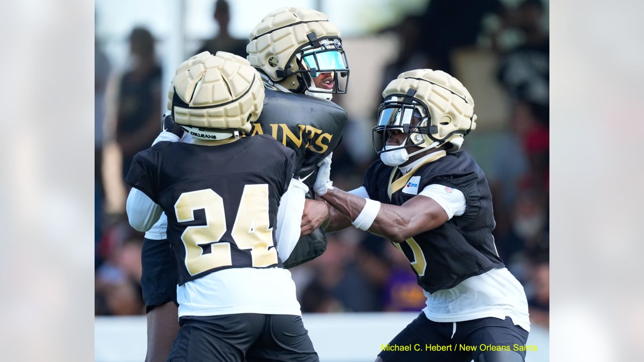 New Orleans Saints running back Alvin Kamara (41) runs through drills at  the team's NFL football training camp in Metairie, La., Wednesday, July 26,  2023. (AP Photo/Gerald Herbert Stock Photo - Alamy