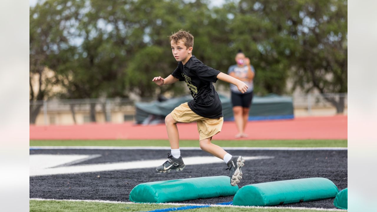 Saints LB Ty Summers holds 4th annual football camp - Canal Street