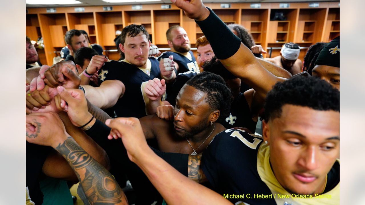 Dennis Allen addresses Saints locker room after Week 1 win vs. Titans