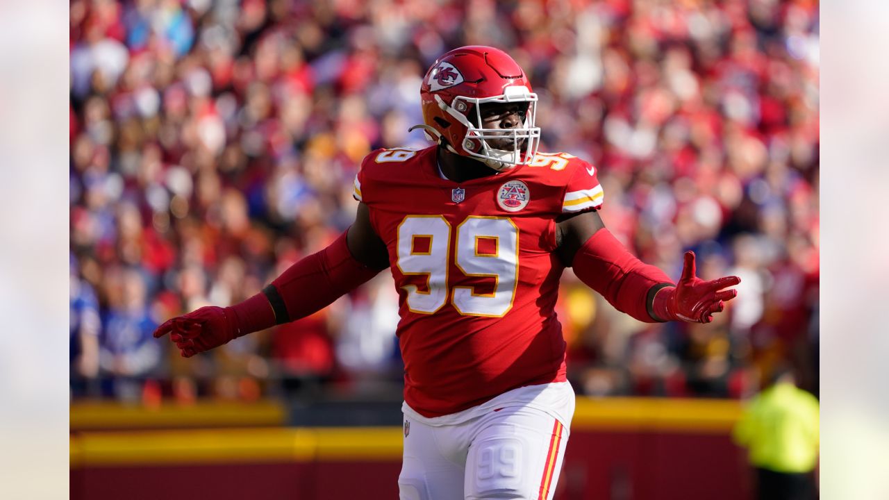 Former KC Chiefs DT Khalen Saunders Signing With New Orleans Saints -  Sports Illustrated Kansas City Chiefs News, Analysis and More