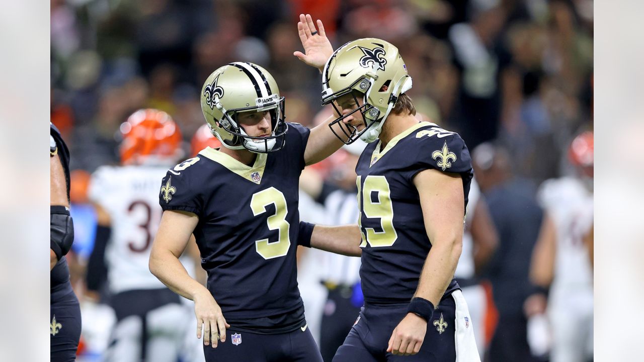 New Orleans Saints kicker Wil Lutz reacts to agonising end to NFL game in  London - Mirror Online