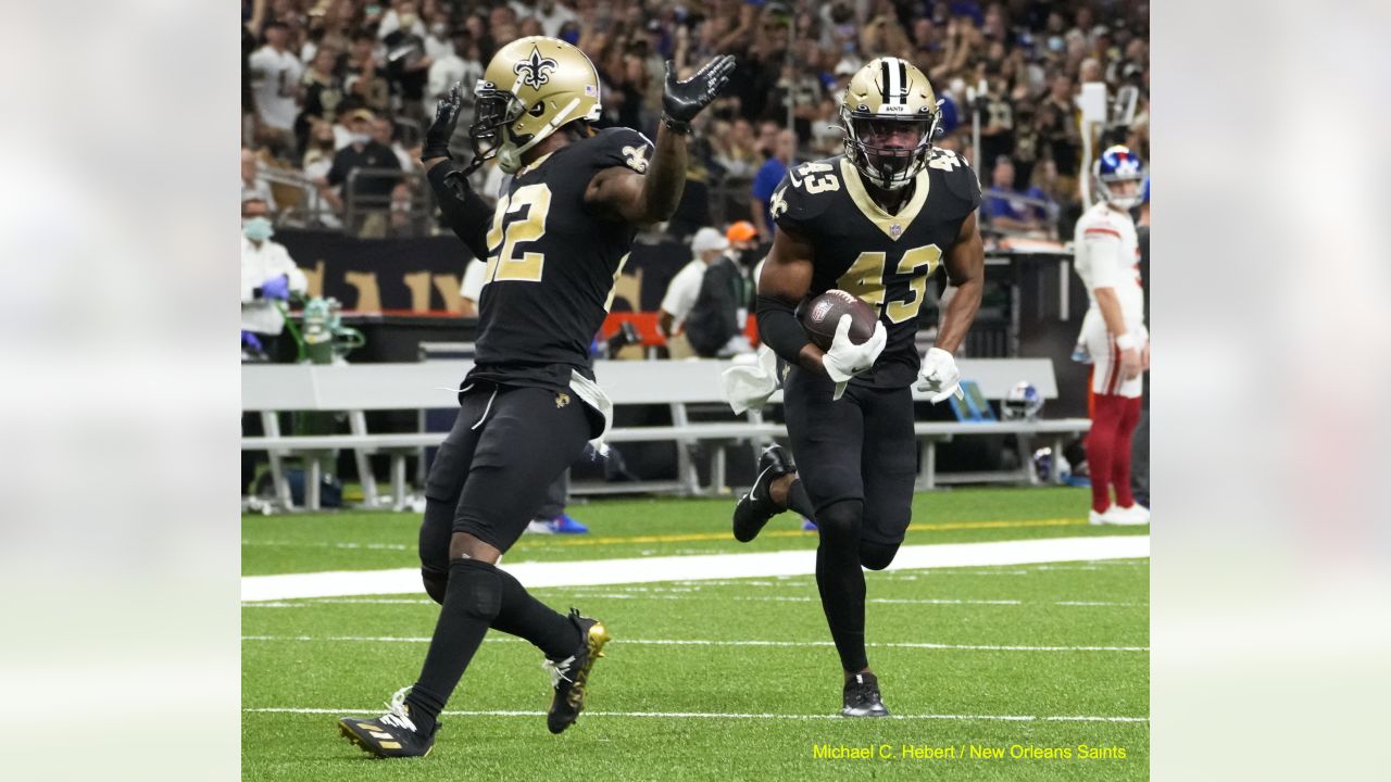 In the Din of the Dome, the Rams Beat the Saints in Overtime - The New York  Times