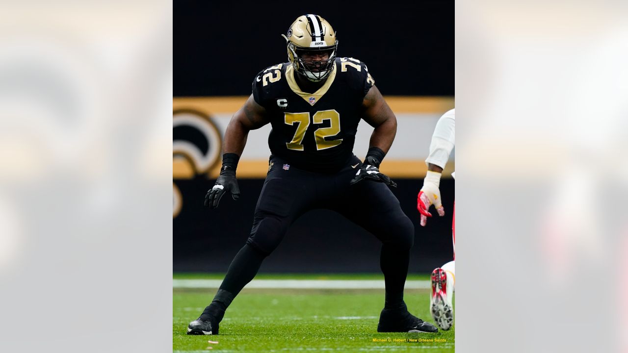 Terron Armstead limps off, Saints trail by 10 - NBC Sports