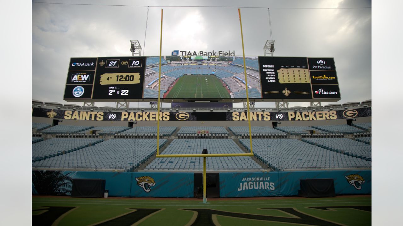 Photo: Packers vs Saints in the NFL opening game at TIAA Bank Field in  Jacksonville, Florida. - JAP20210912009 