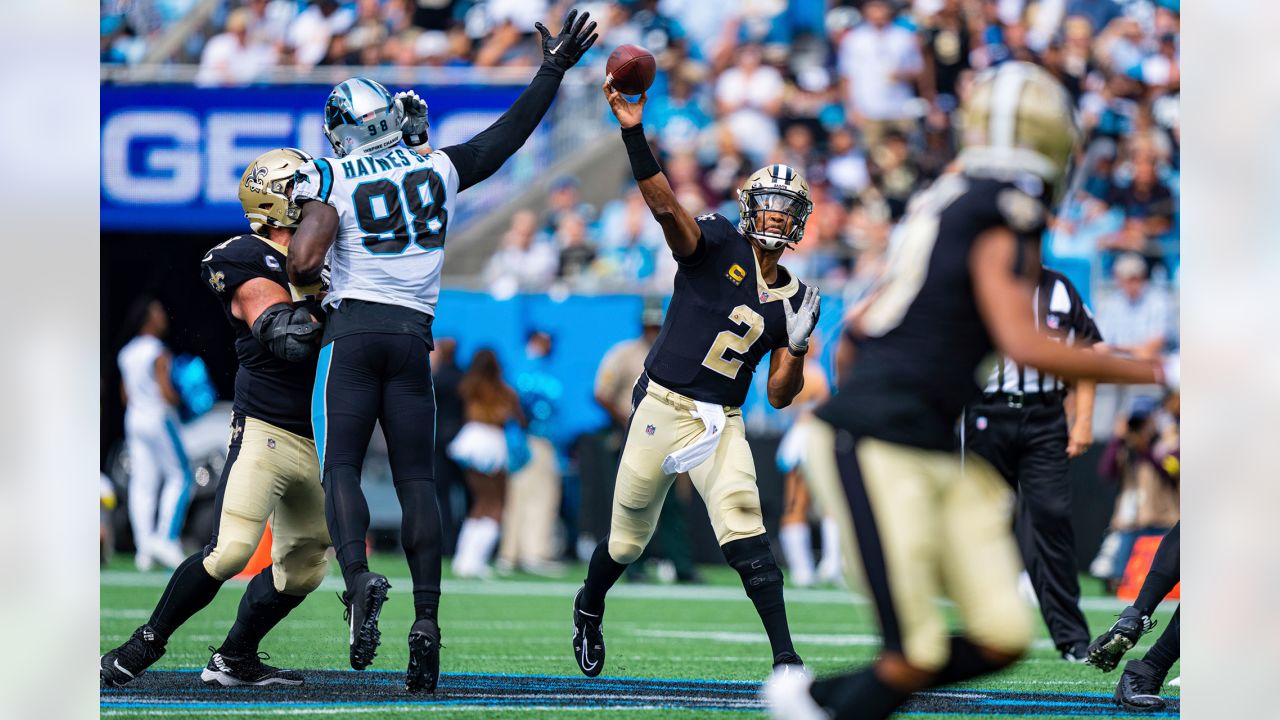 August 21, 2021: Carolina Panthers running back Spencer Brown (33) runs to  the outside against the Baltimore Ravens in the NFL matchup at Bank of  America Stadium in Charlotte, NC. (Scott Kinser/Cal