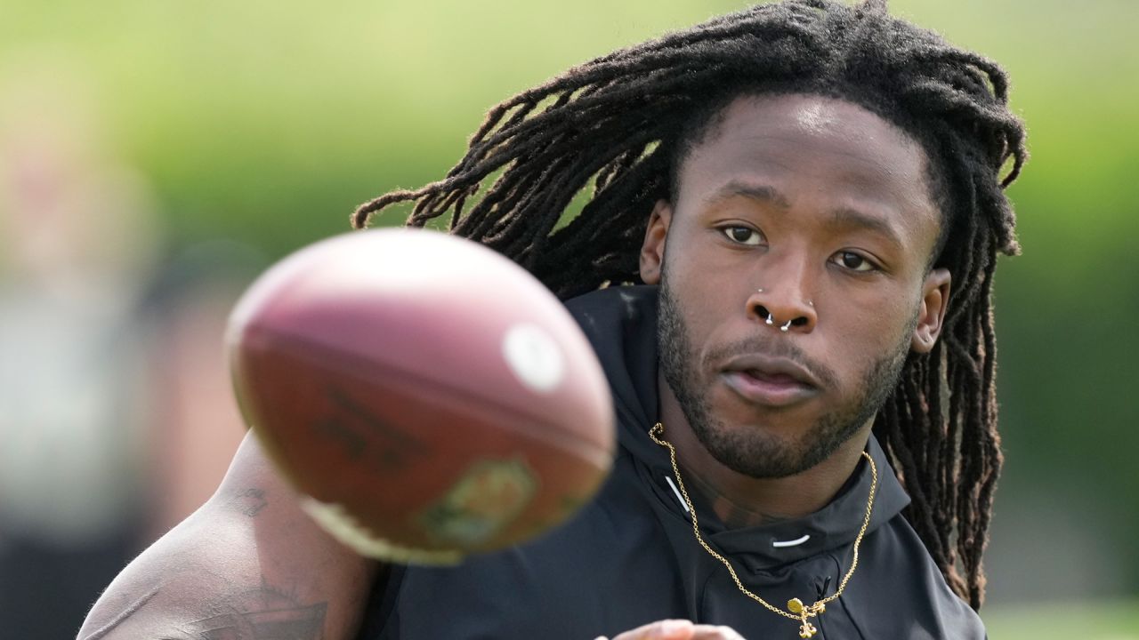 Alvin Kamara Reveals What He Told C.J. Gardner-Johnson