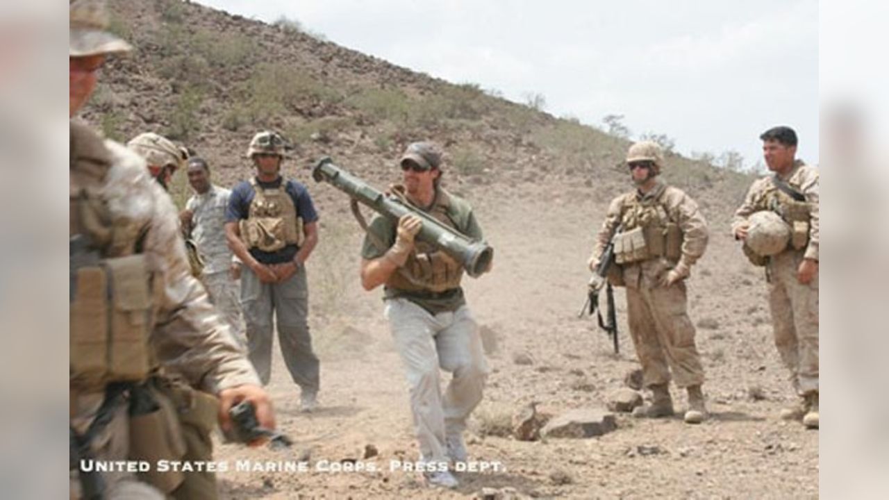 Photos: Drew Brees visits Marines, takes aim with gun 